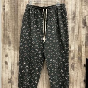 JENNS PIRATE BOOTY SIZE LARGE SWEATPANTS